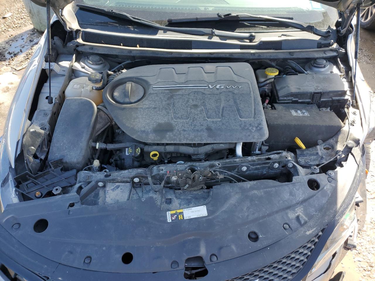 2015 Chrysler 200 - Image 11