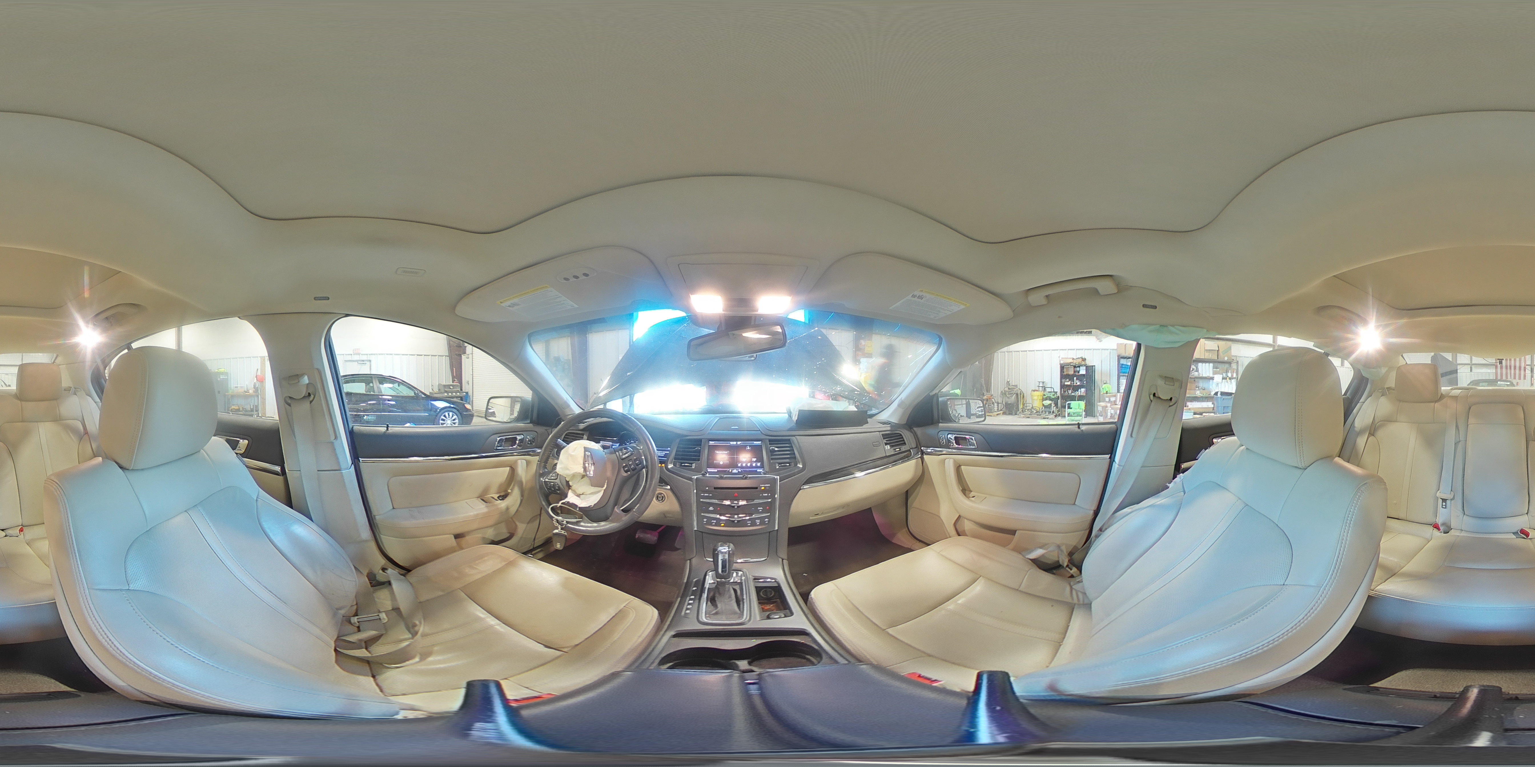 2013 Lincoln MKS - Image 12