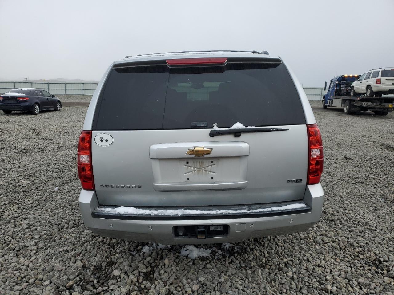 2011 Chevrolet Suburban - Image 6