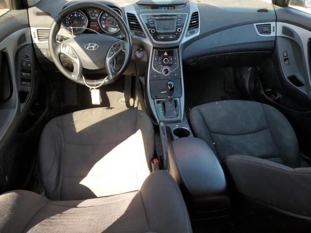  HYUNDAI ELANTRA 2016 Красный