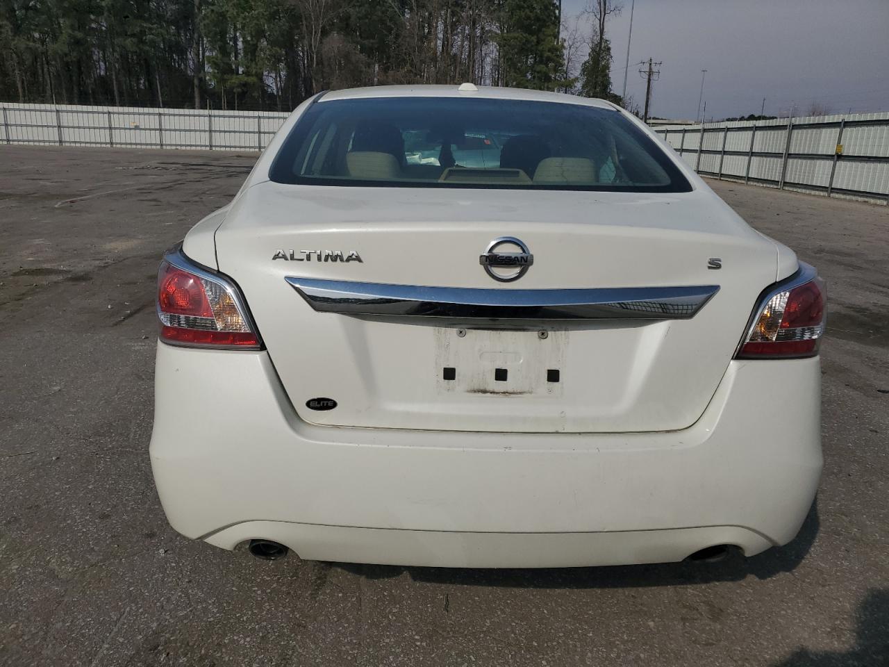 2015 Nissan Altima - Image 6