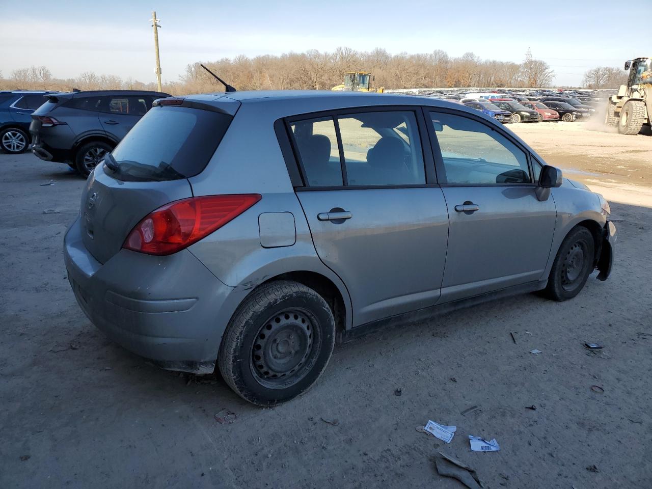 2011 Nissan Versa - Image 3