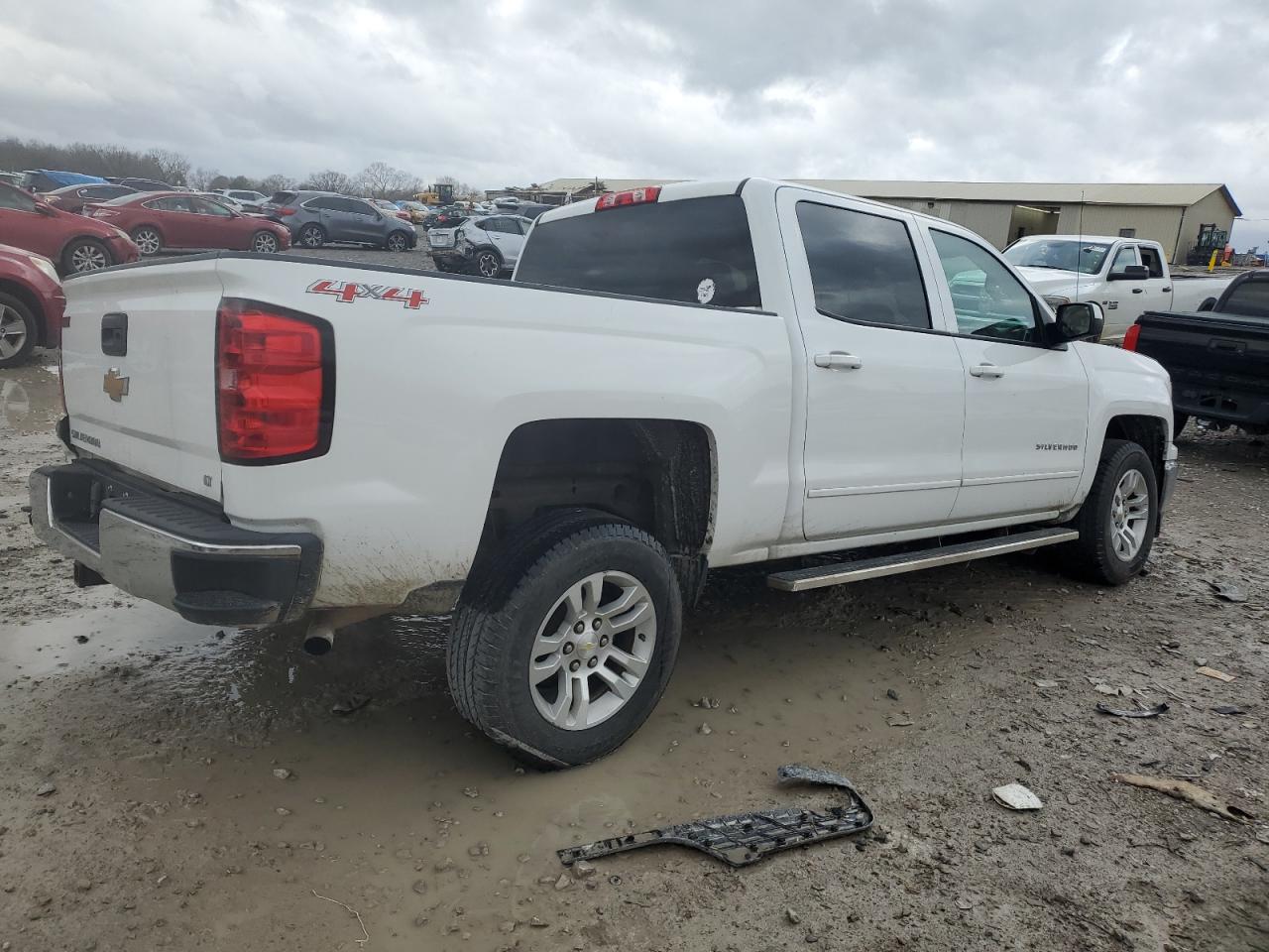2015 Chevrolet Silverado - Image 3