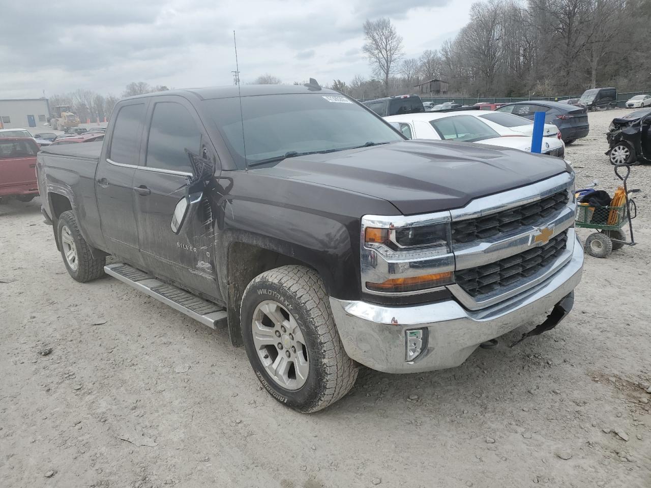 2016 Chevrolet Silverado - Image 4