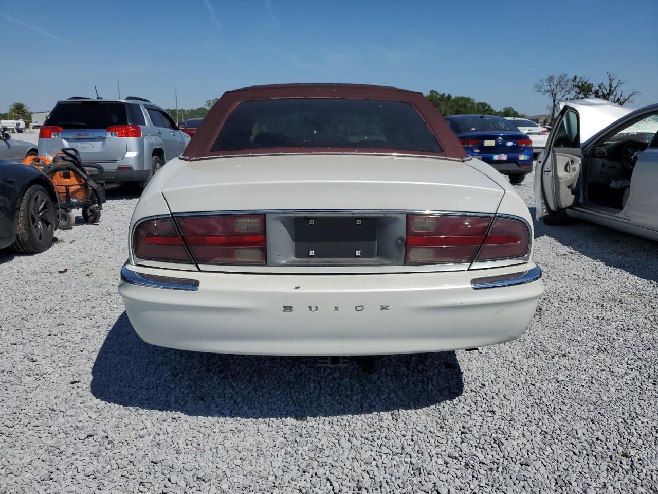 2000 Buick Park Avenue VIN: 1G4CW52K6Y4156955 Lot: 50905625