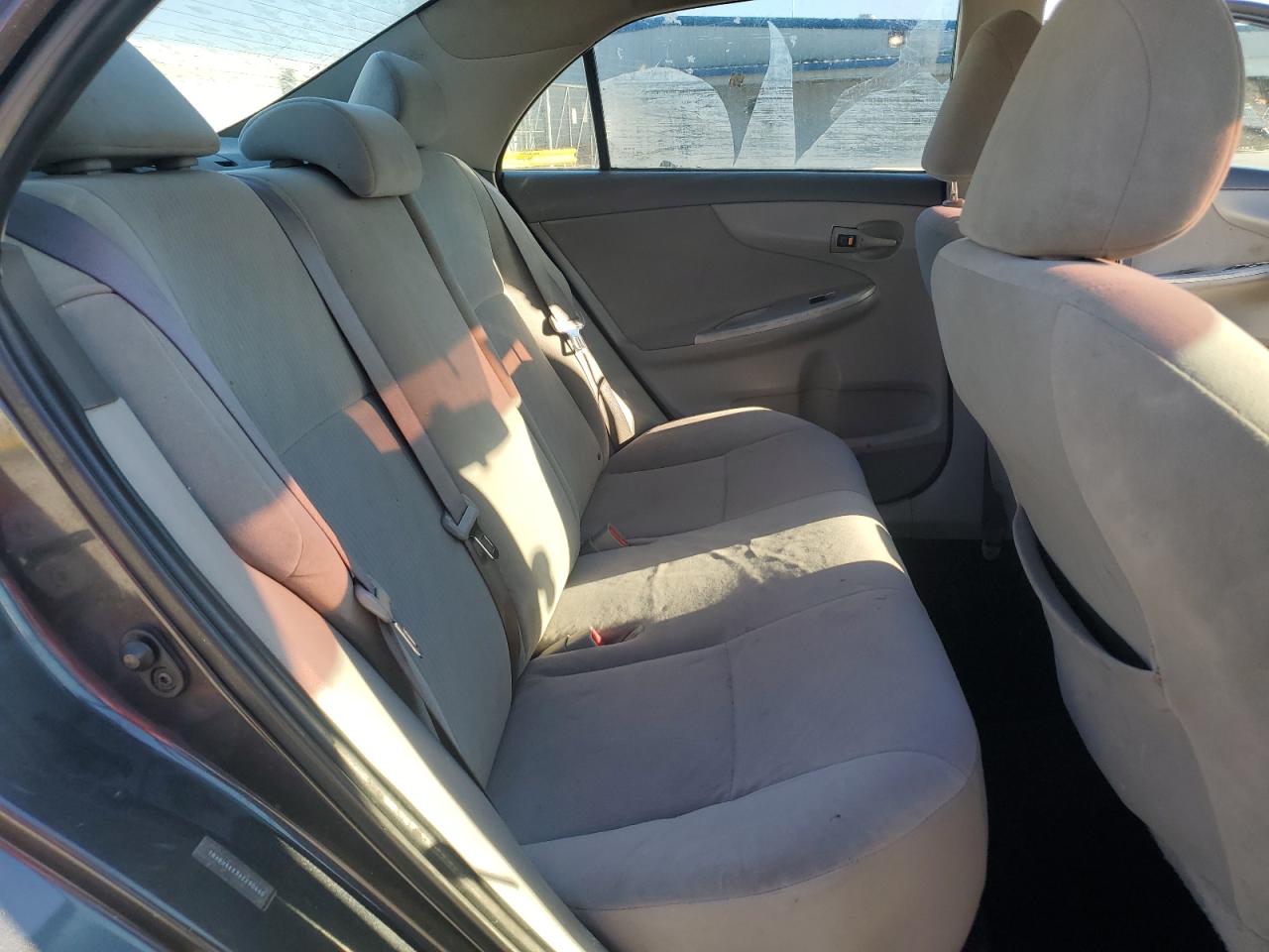 2010 Toyota Corolla - Image 11