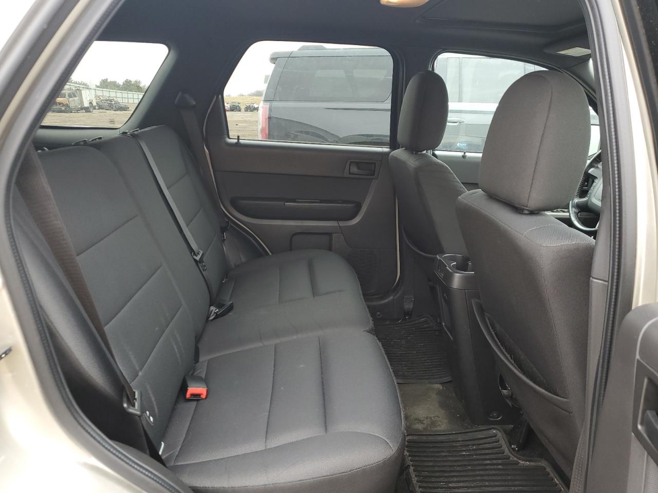 2011 Ford Escape - Image 11