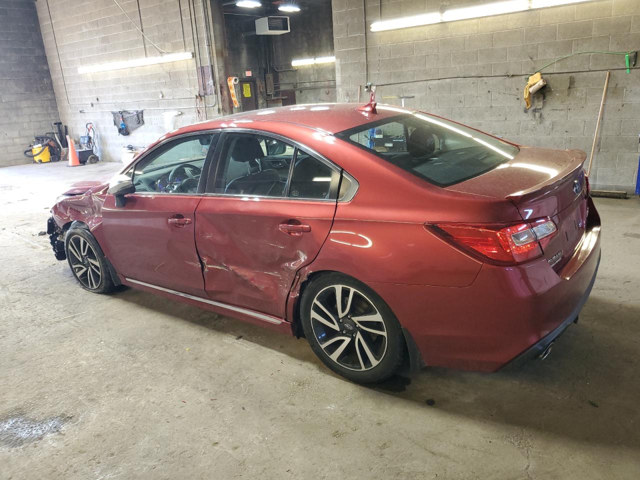 2019 Subaru Legacy - Image 2
