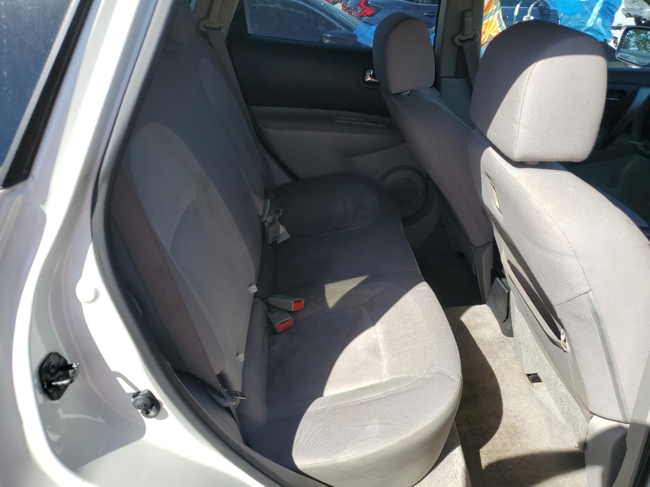 2010 Nissan Rogue - Image 11