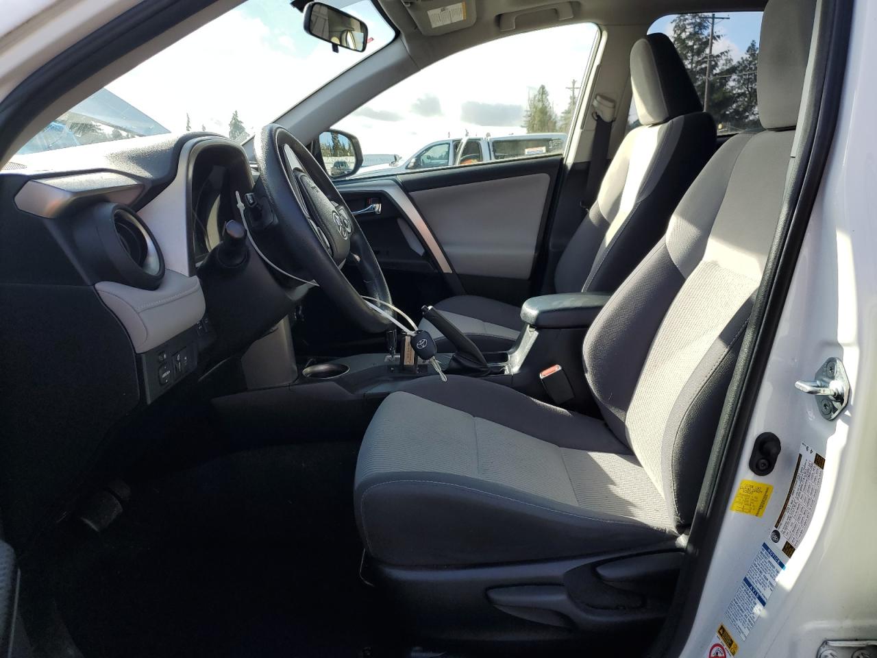 2015 Toyota RAV 4 - Image 7