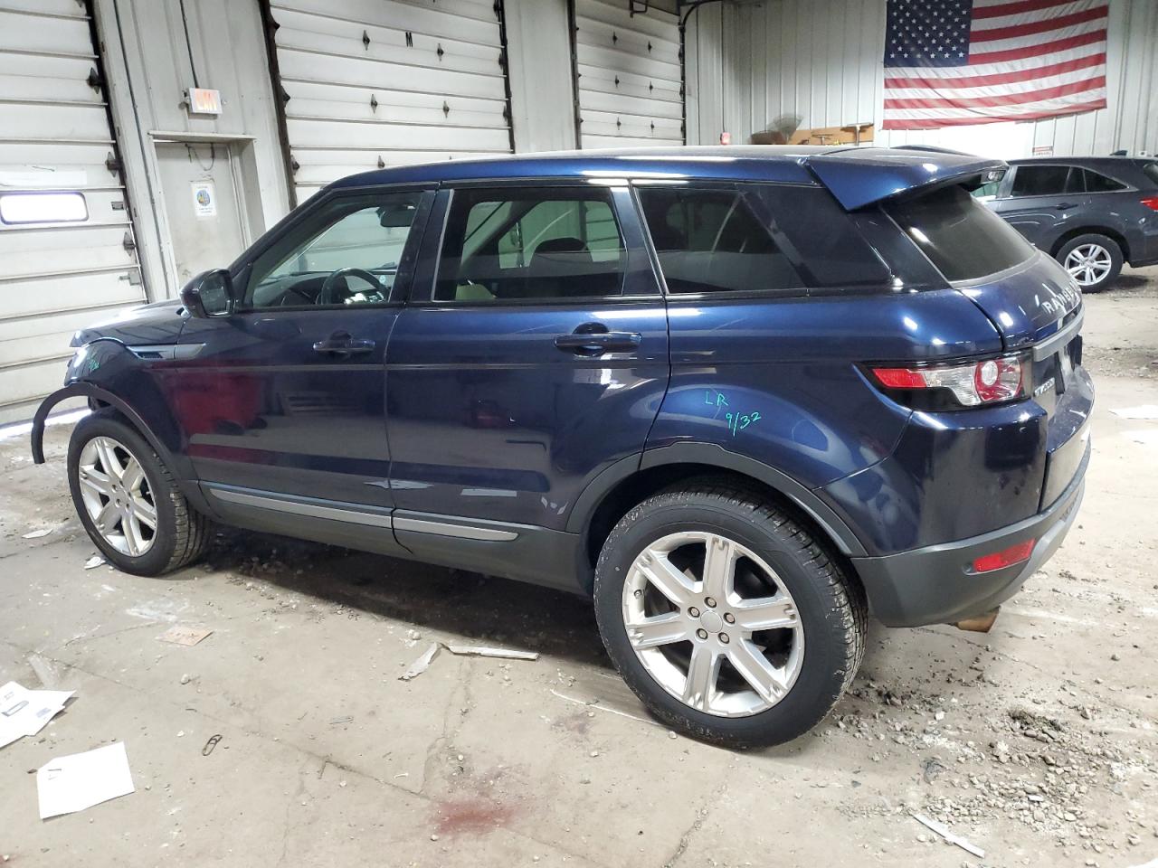 2015 Land Rover Range Rover - Image 2