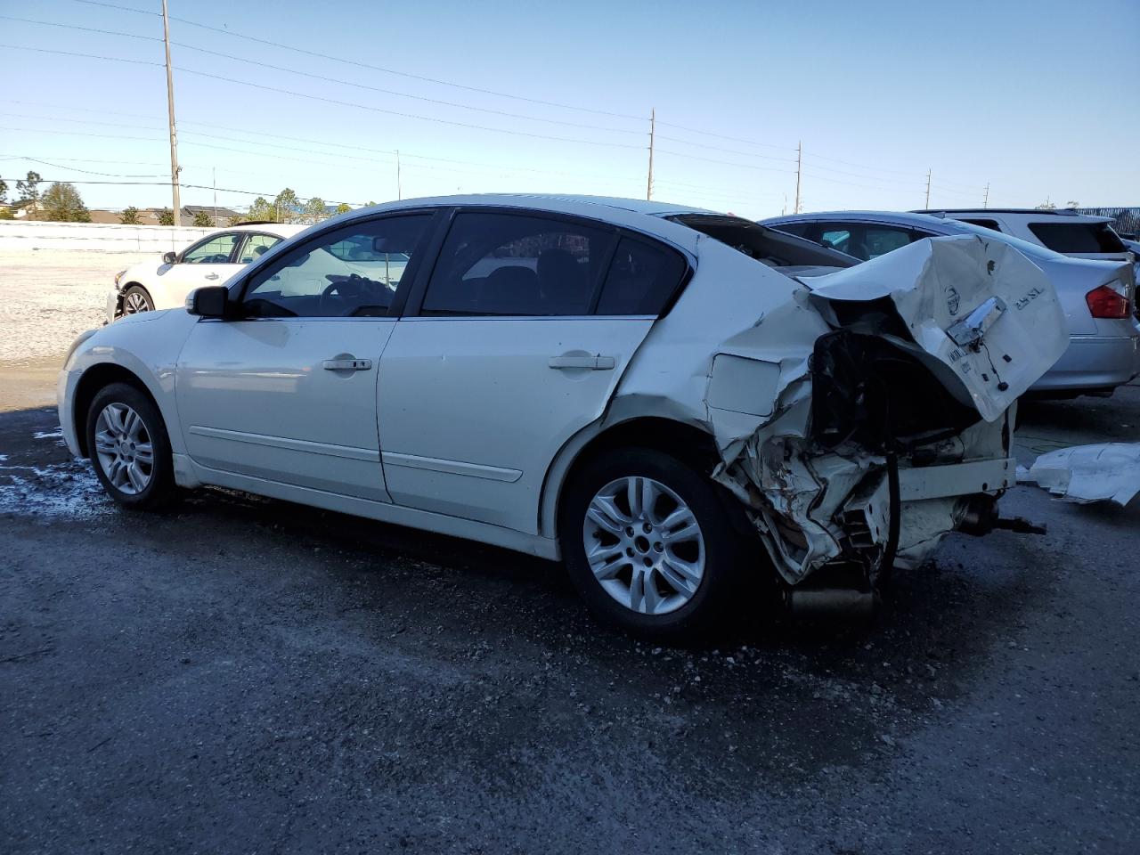 2010 Nissan Altima - Image 2