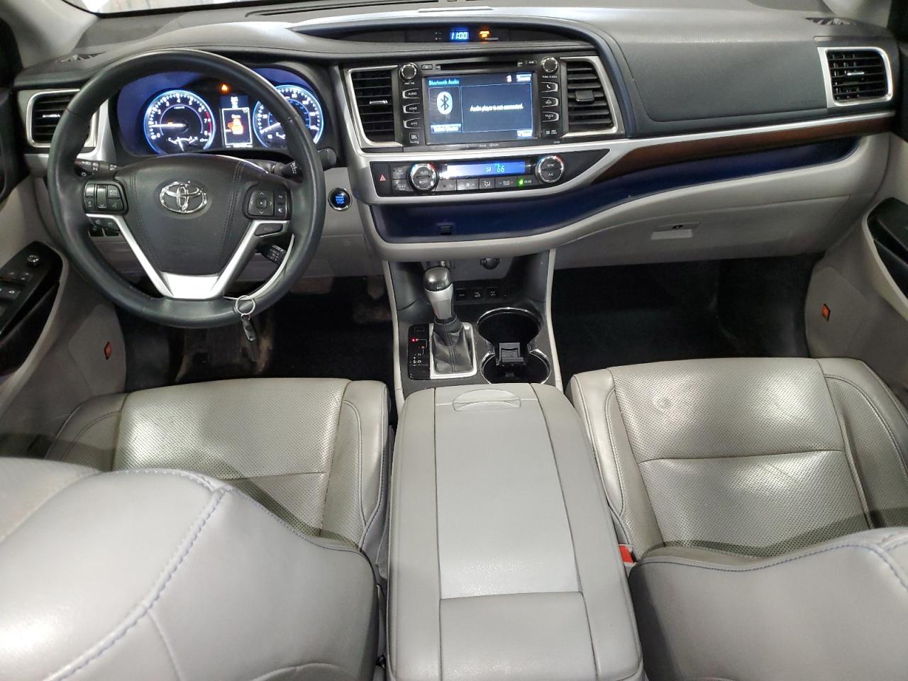 2016 Toyota Highlander - Image 8