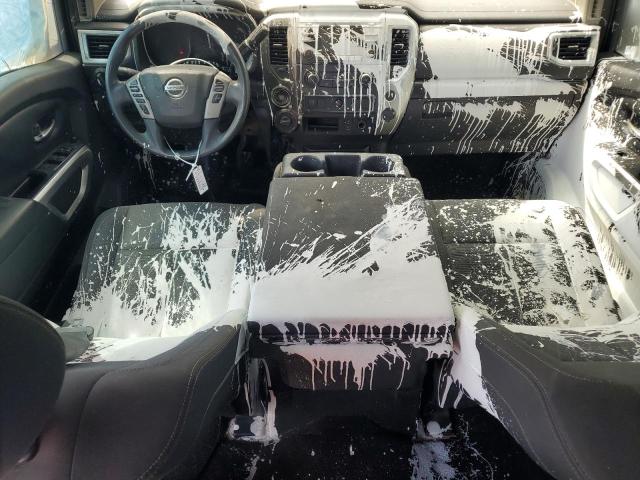  NISSAN TITAN 2018 Червоний