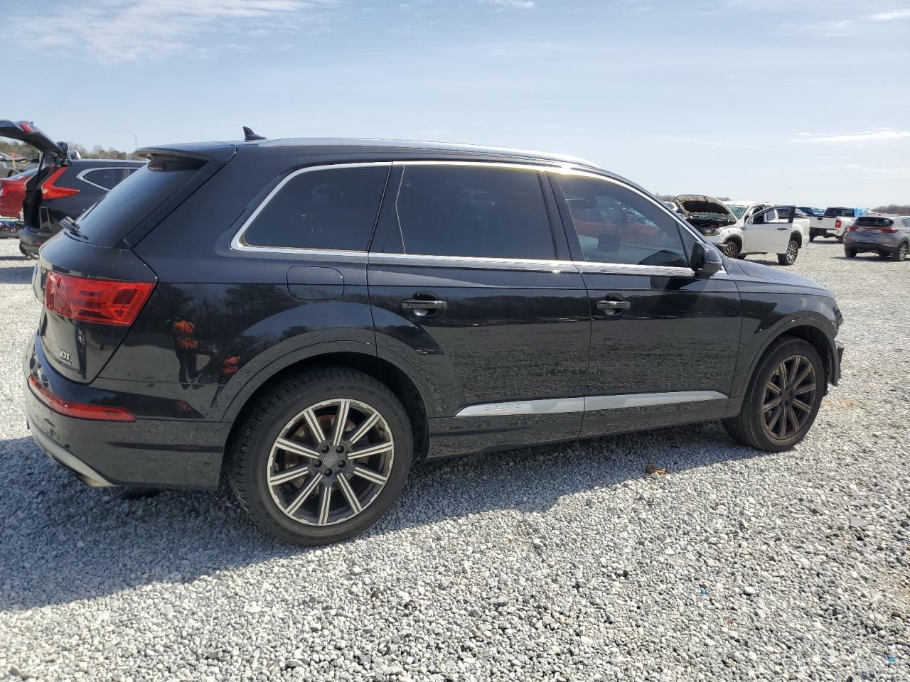 2017 Audi Q7 - Image 3