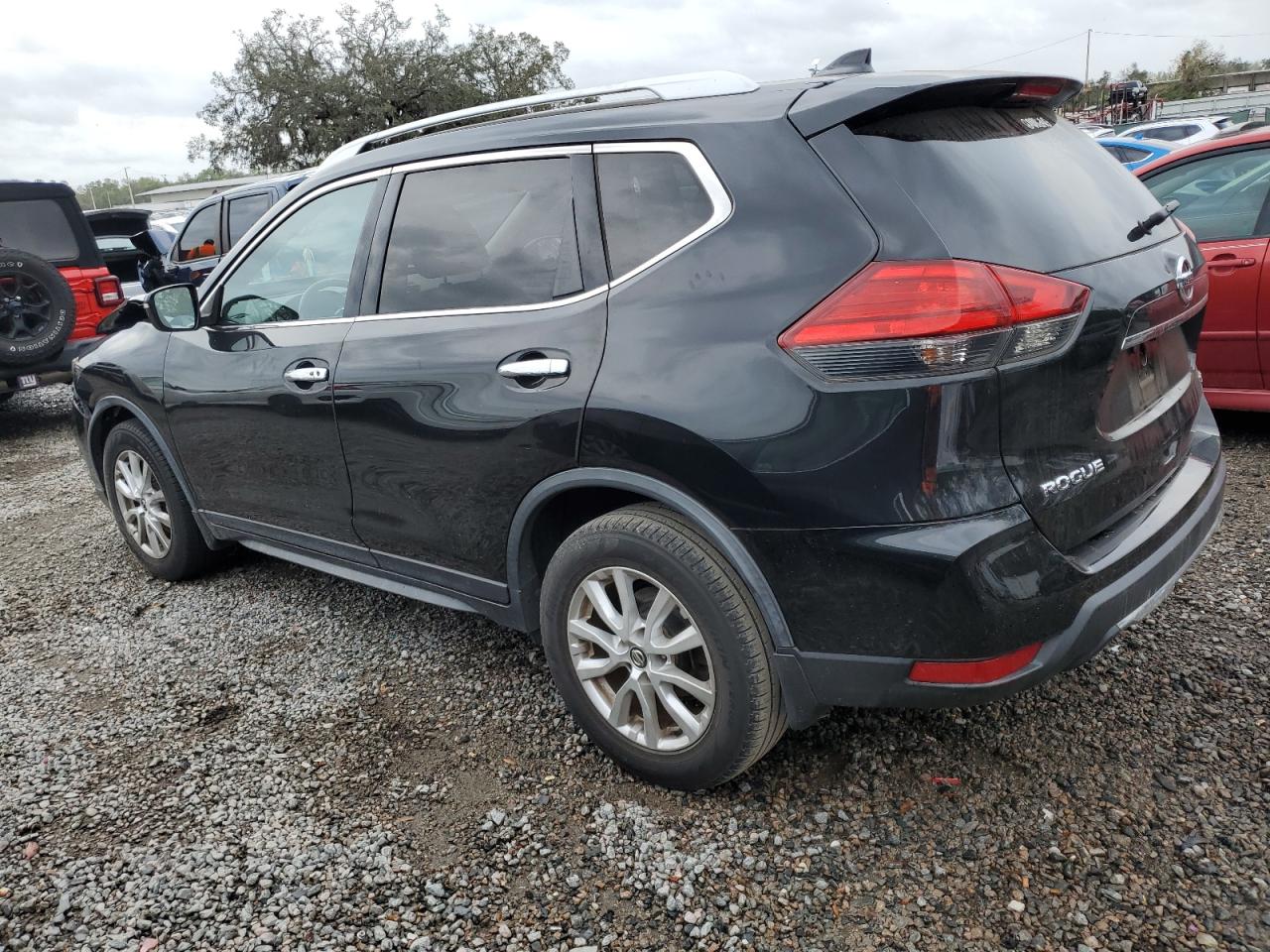 JN8AT2MT3HW131688 NISSAN ROGUE 2017