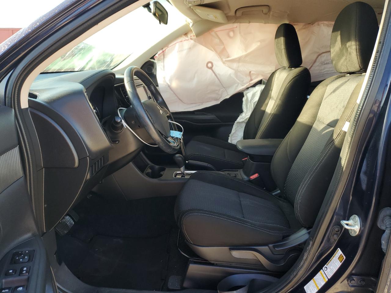 2016 Mitsubishi Outlander - Image 7