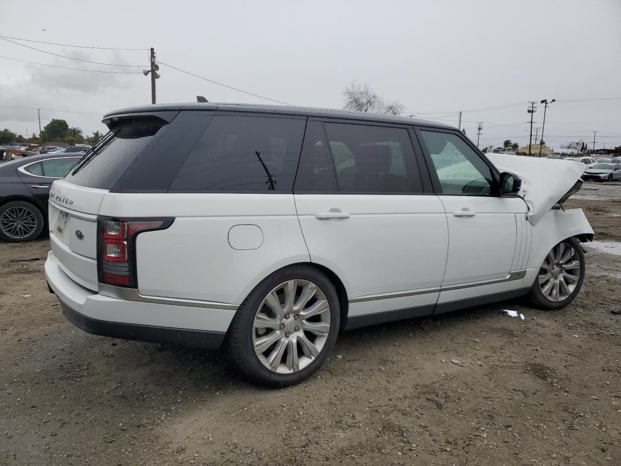 2015 Land Rover Range Rover - Image 3