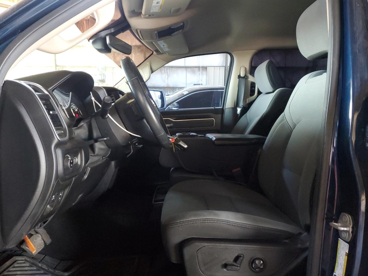 2019 RAM 1500 - Image 7