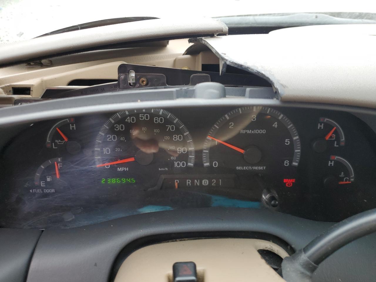 1999 Ford Expedition - Image 9