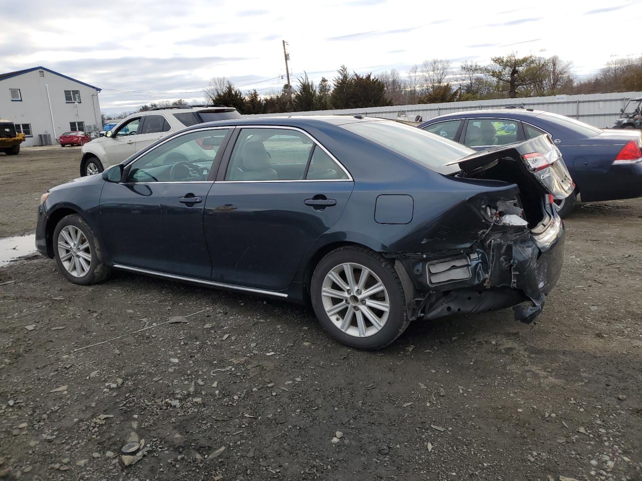 2014 Toyota Camry - Image 2