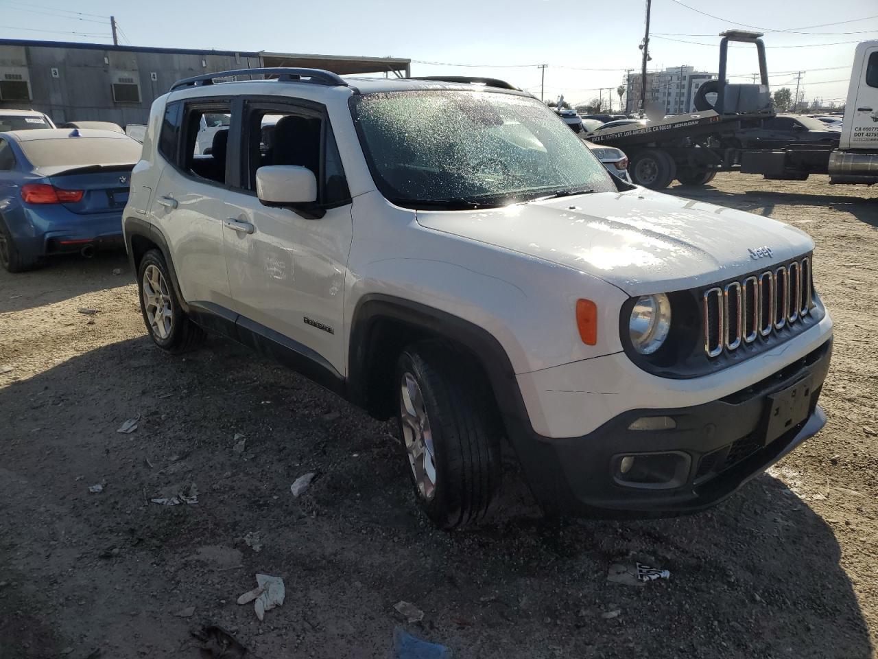 2015 Jeep Renegade - Image 4