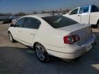 2006 Volkswagen Passat 2.0T Luxury იყიდება Kansas City-ში, KS - Rear End