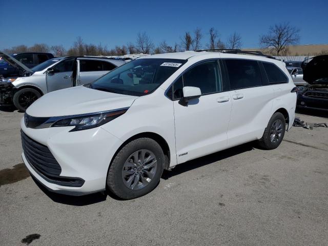 2021 Toyota Sienna Le