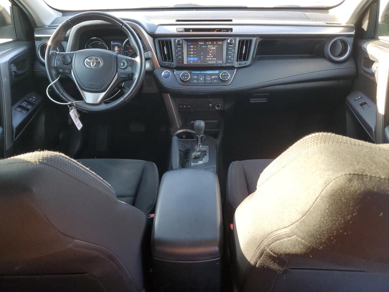 2018 Toyota RAV 4 - Image 8