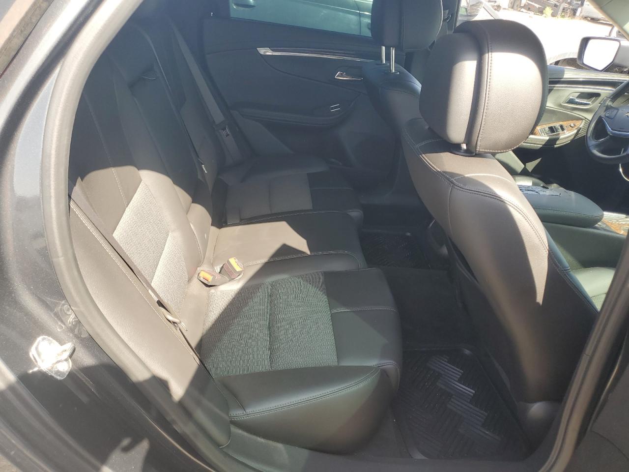 2014 Chevrolet Impala - Image 10