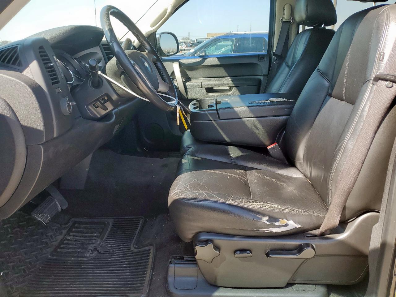 2012 Chevrolet Silverado - Image 7