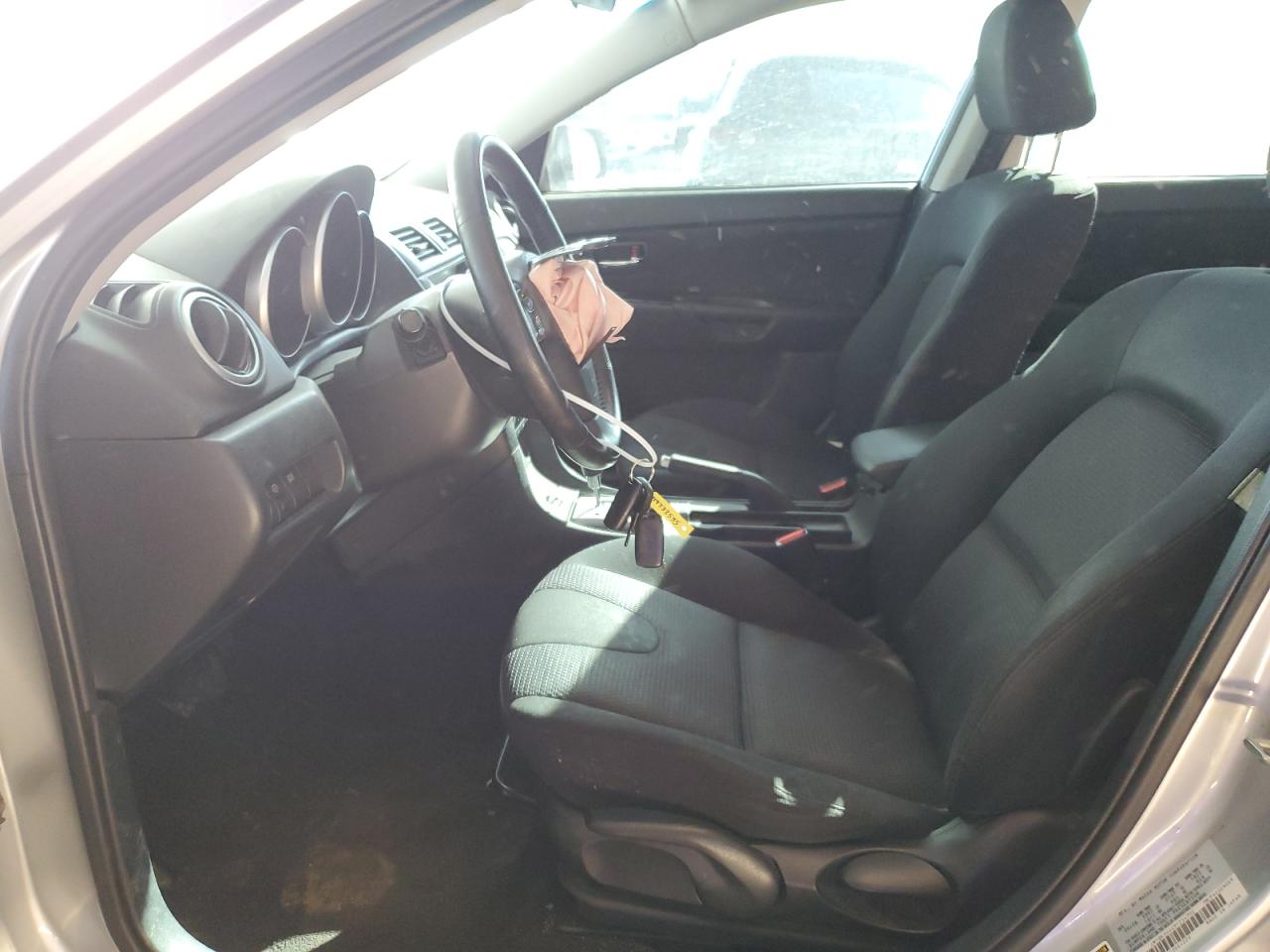 2009 Mazda 3 - Image 7