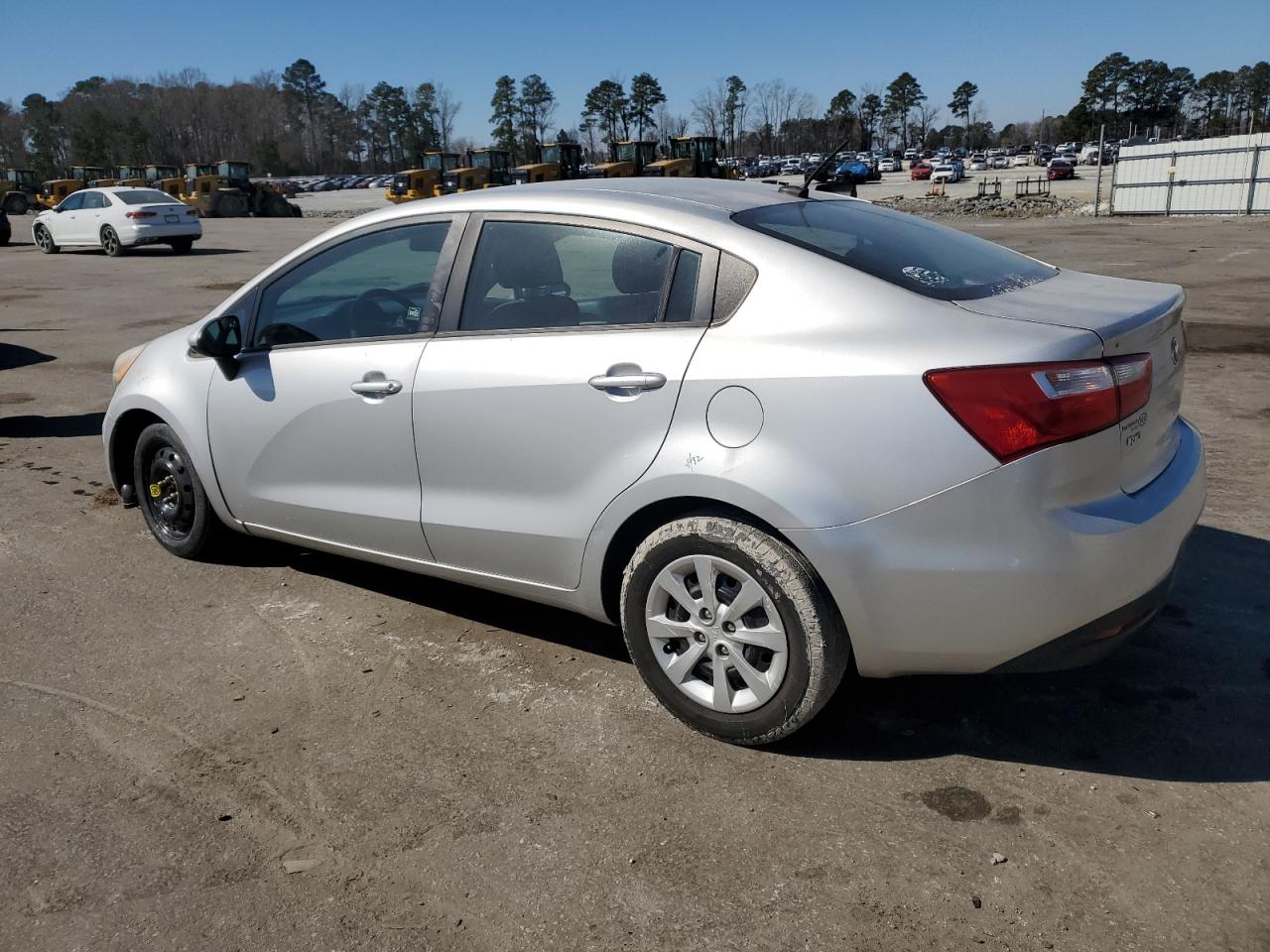 2015 Kia Rio - Image 2