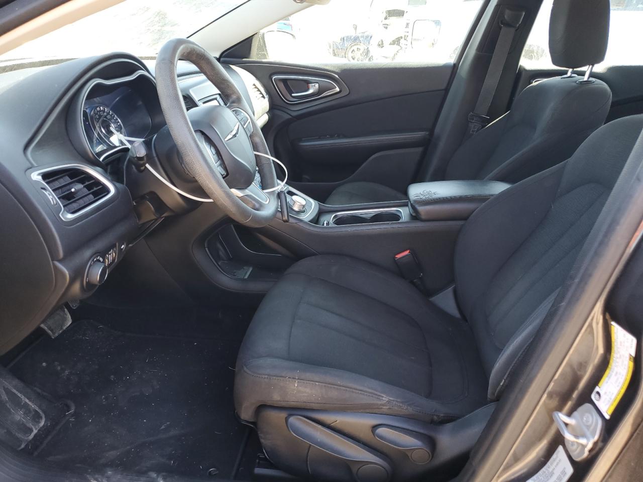 2015 Chrysler 200 - Image 7