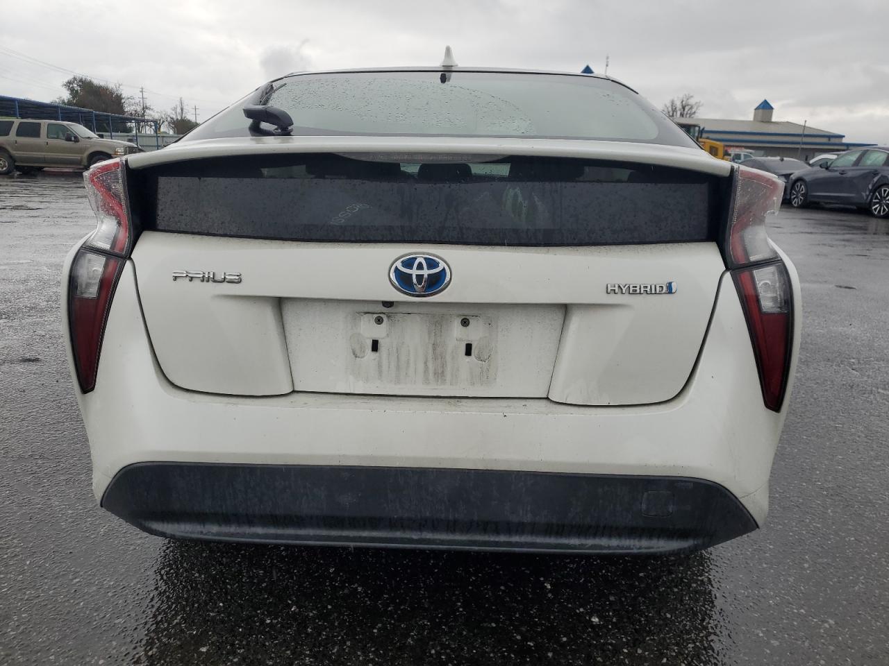 2016 Toyota Prius - Image 6