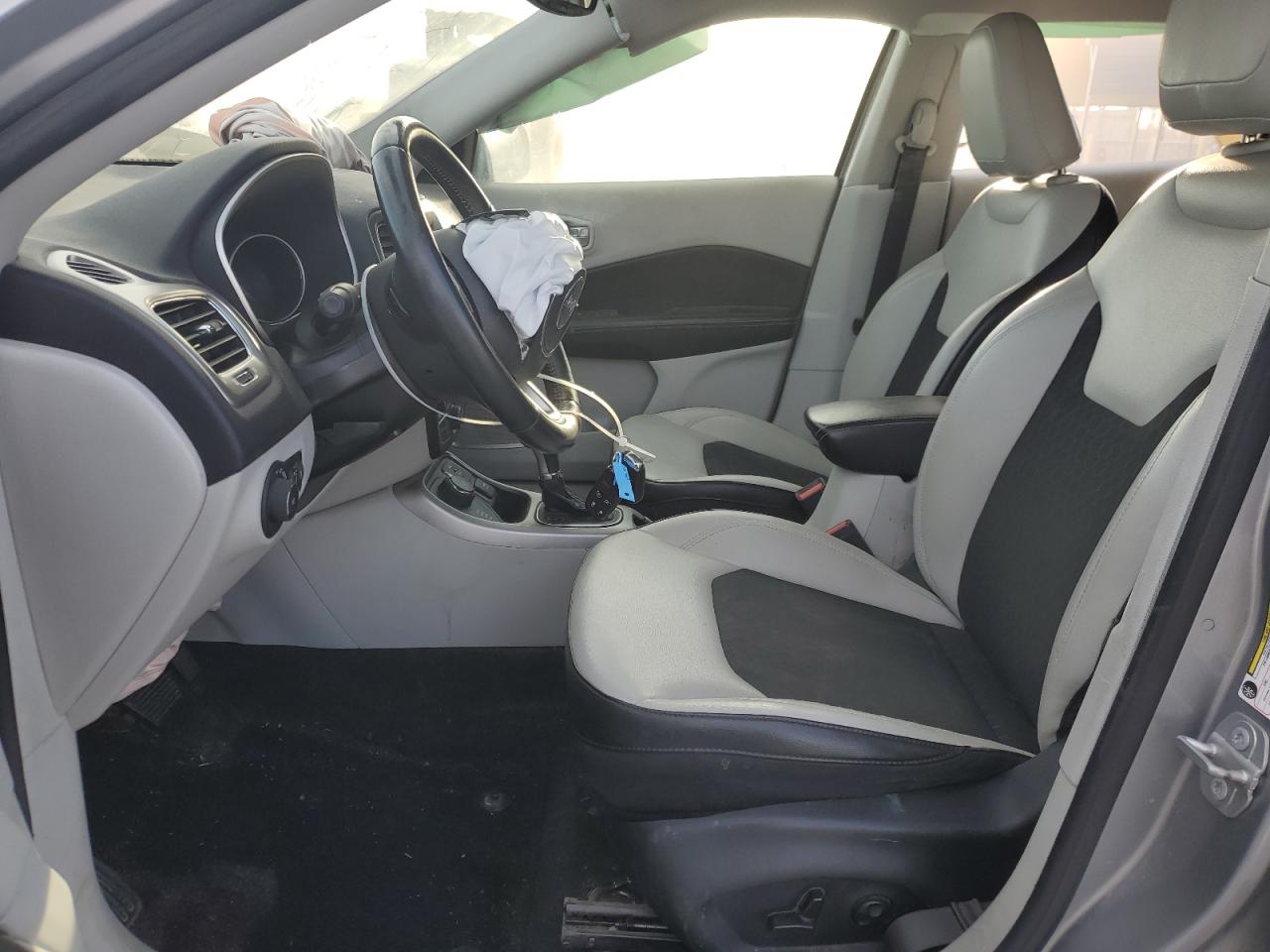 2018 Jeep Compass - Image 7