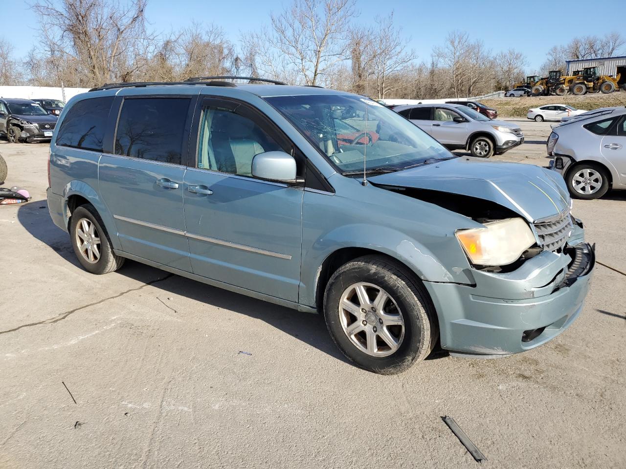 2009 Chrysler Town & Country - Image 4