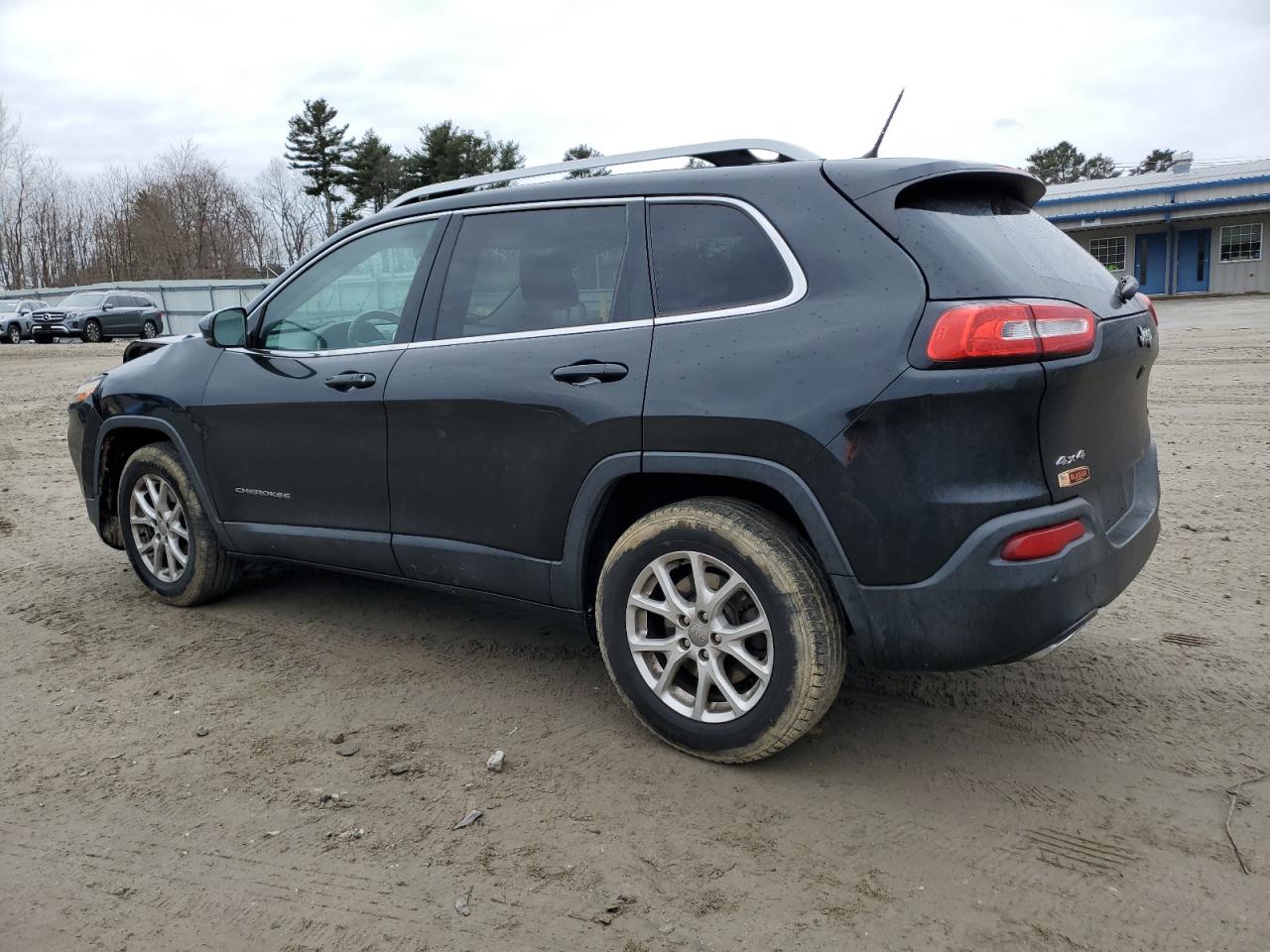 2015 Jeep Grand Cherokee - Image 2