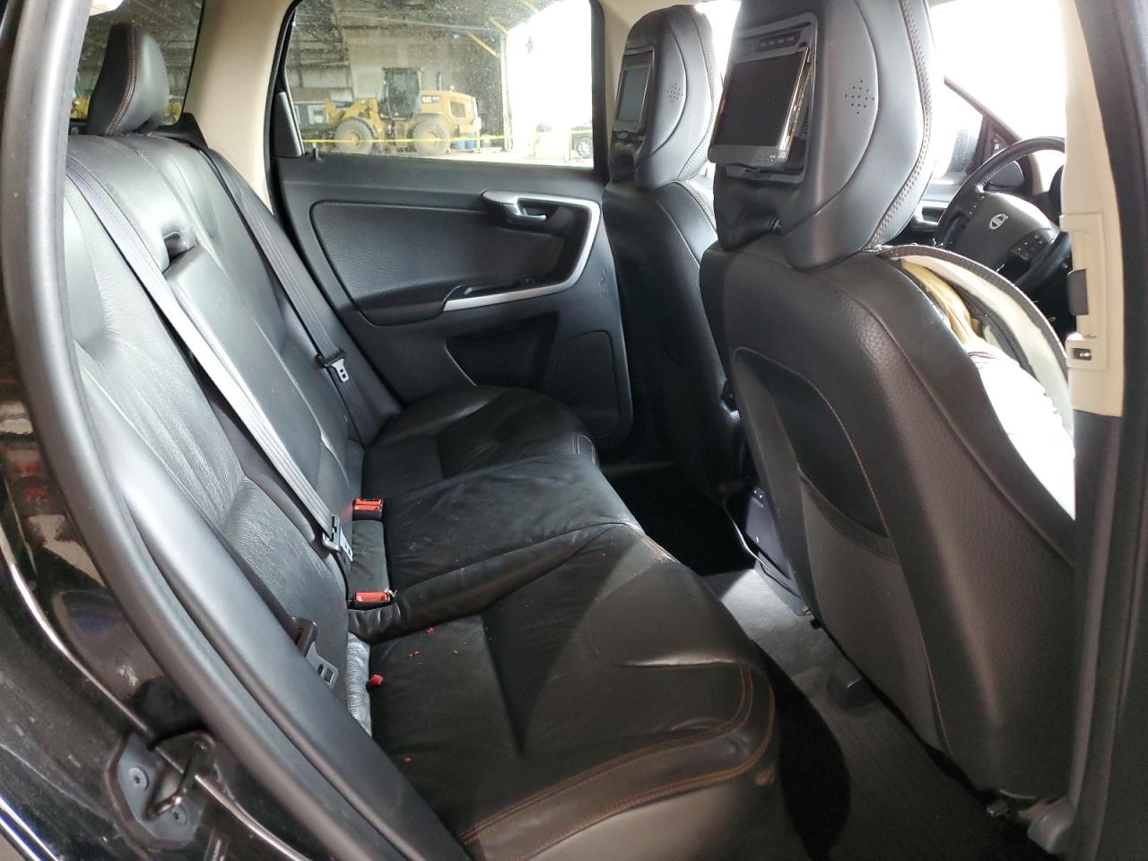 2010 Volvo XC60 - Image 10
