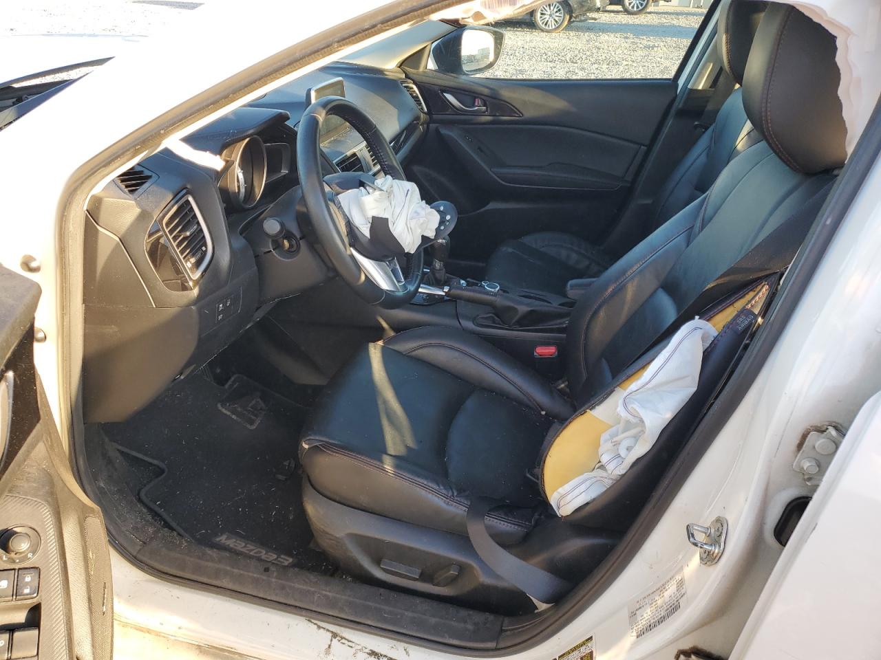 2015 Mazda 3 - Image 7