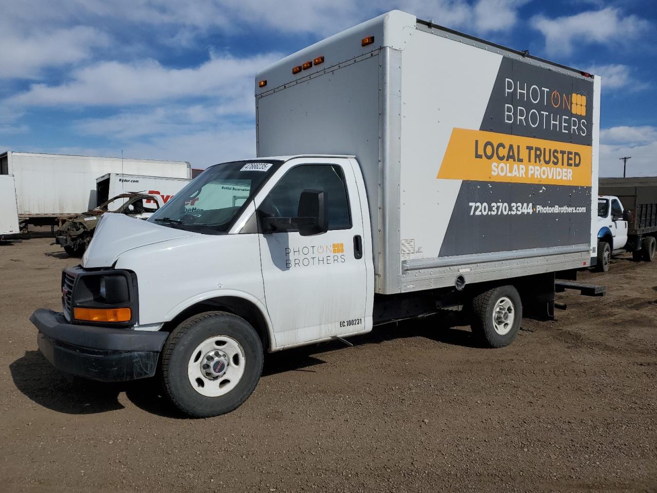 2015 Gmc Savana Cutaway G3500 for Sale in Brighton, CO - Front End