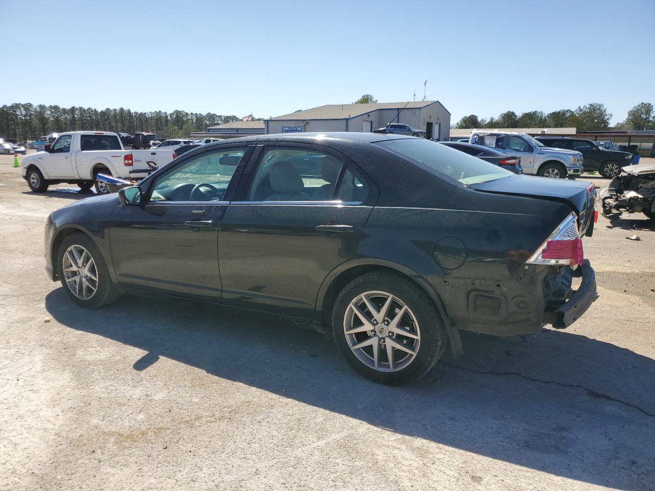 2010 Ford Fusion - Image 2