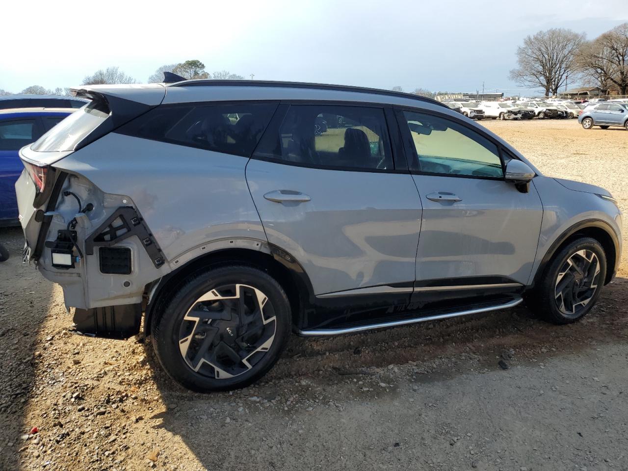 2023 Kia Sportage - Image 3