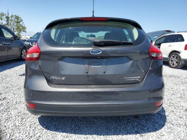 Hatchbacks FORD FOCUS 2015 Szary