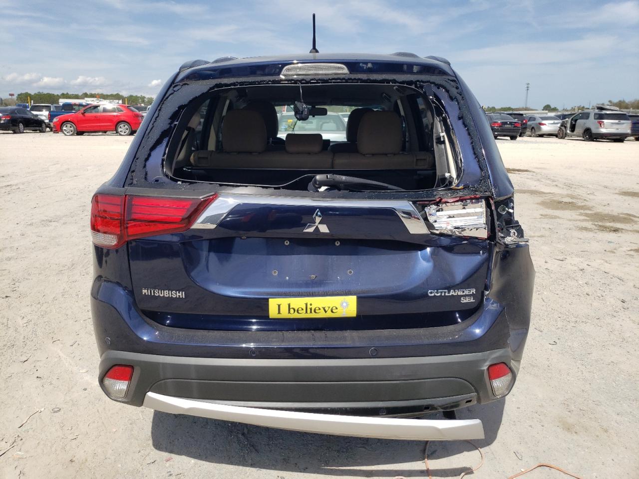 2016 Mitsubishi Outlander - Image 6