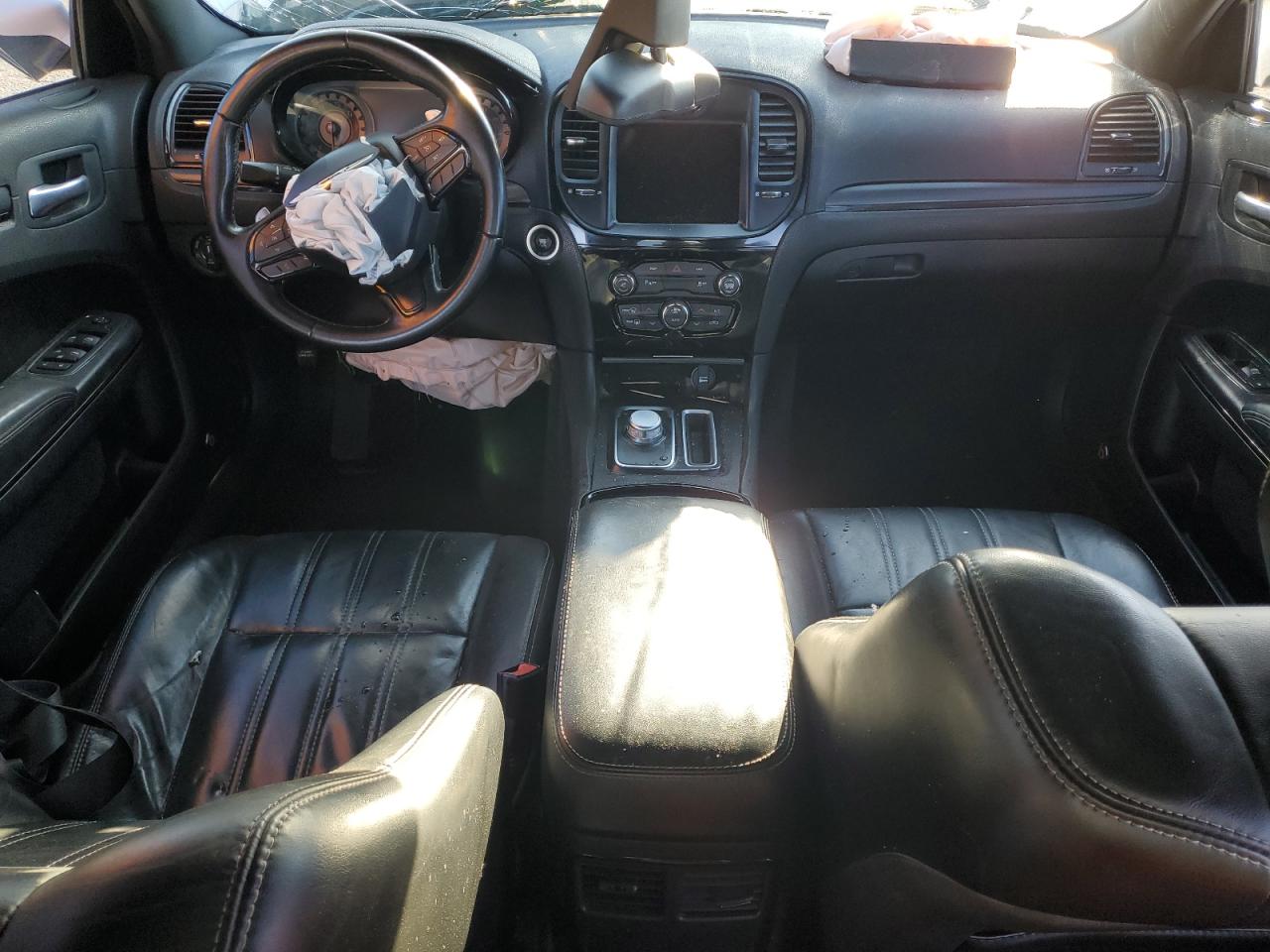 2015 Chrysler 300 - Image 8