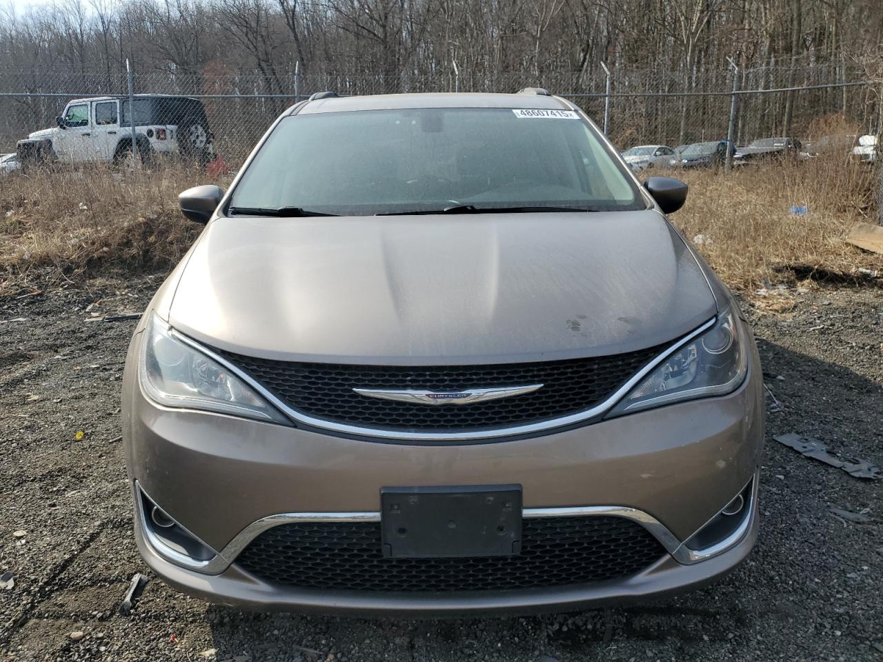 2017 Chrysler Pacifica - Image 5