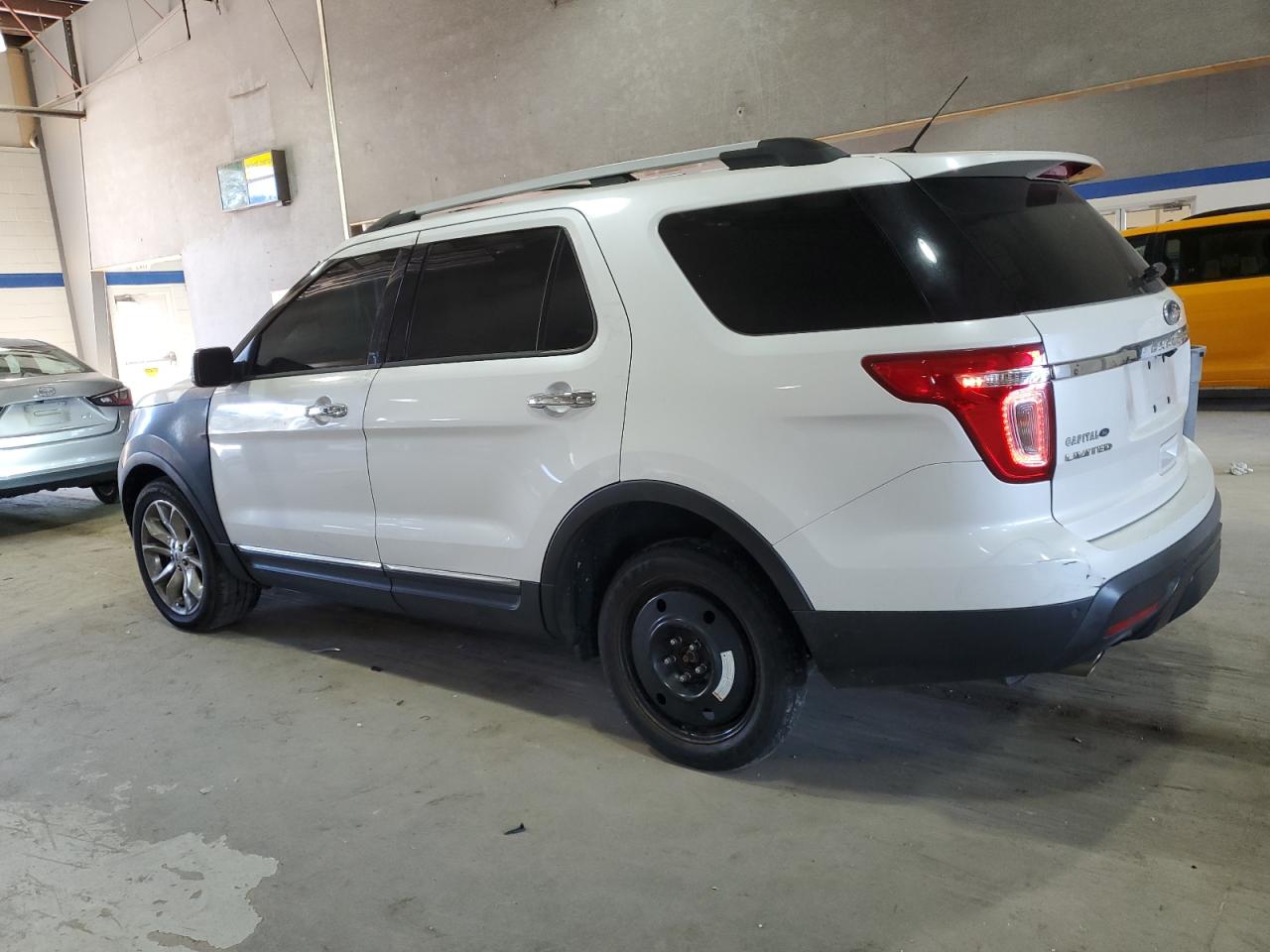 2013 Ford Explorer - Image 2
