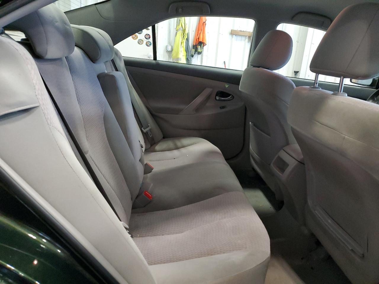 2011 Toyota Camry - Image 10