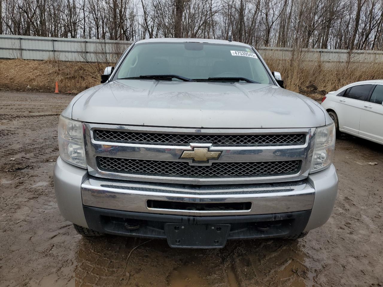 2011 Chevrolet Silverado - Image 5